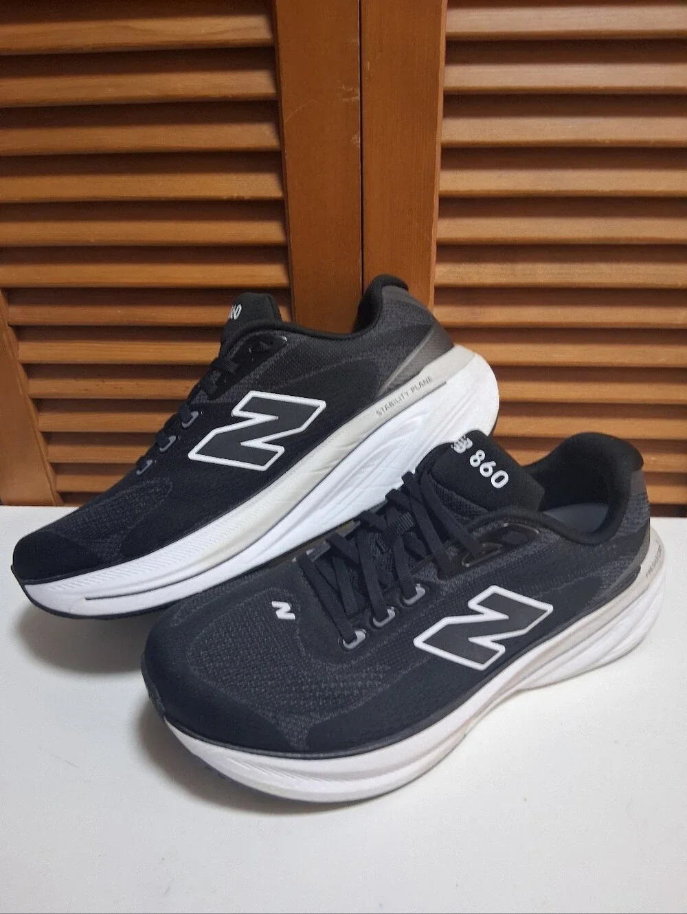 New Balance Fresh Foam X 860v15 Men's Sneaker Size 11.5 (2E) Comfort Sneakers